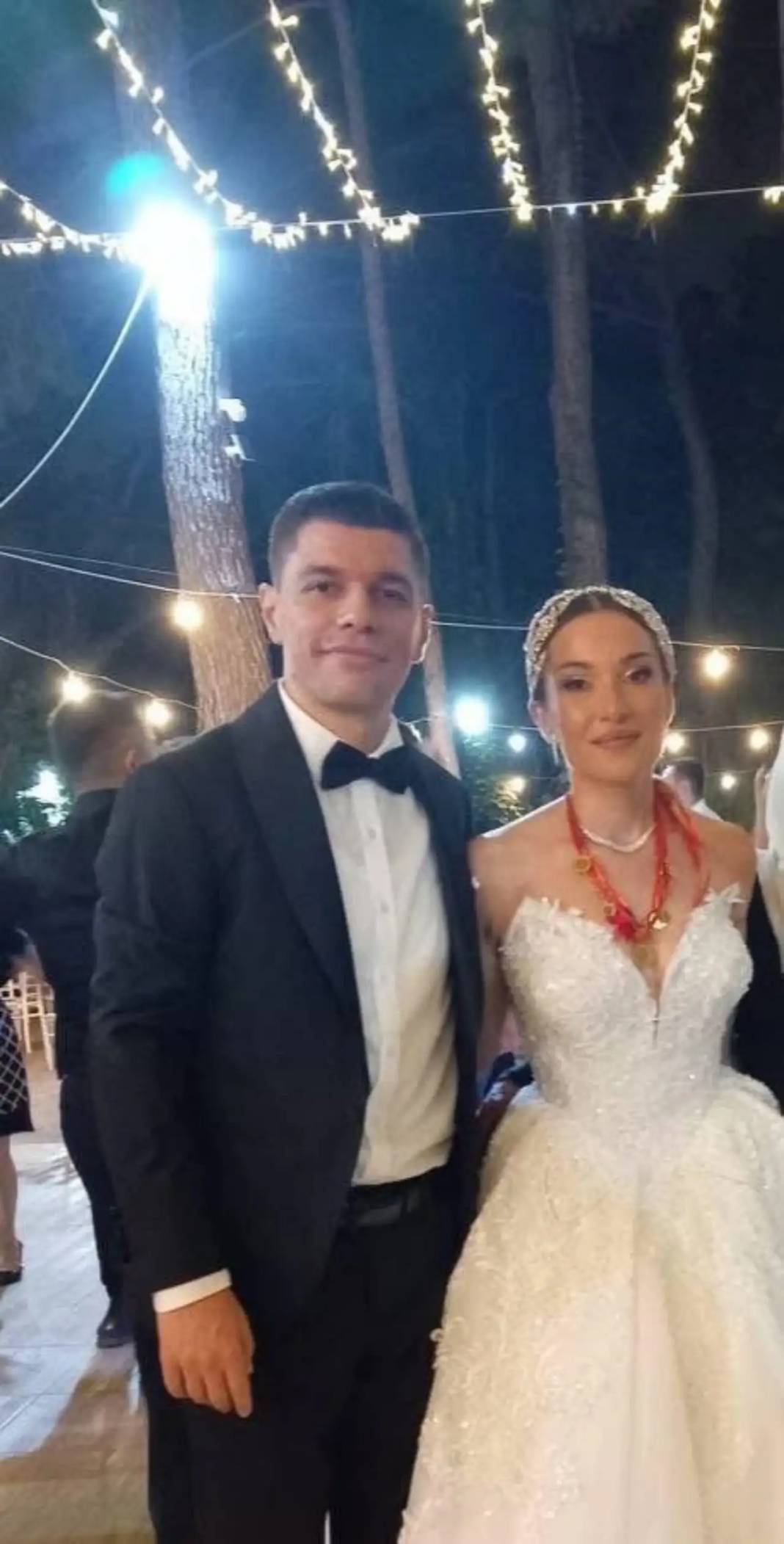 Ömer Ali Yetgin ve Ailesinin Mutlu Günü! Barış ve Hürriyet Çifti Birlikteliğe İmza Attı 9